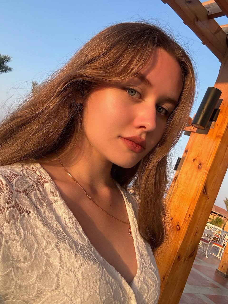 Антонюк Ірина - заступник голови НТАіС «Камертон» факультету культури і мистецтв, кафедра дизайну.