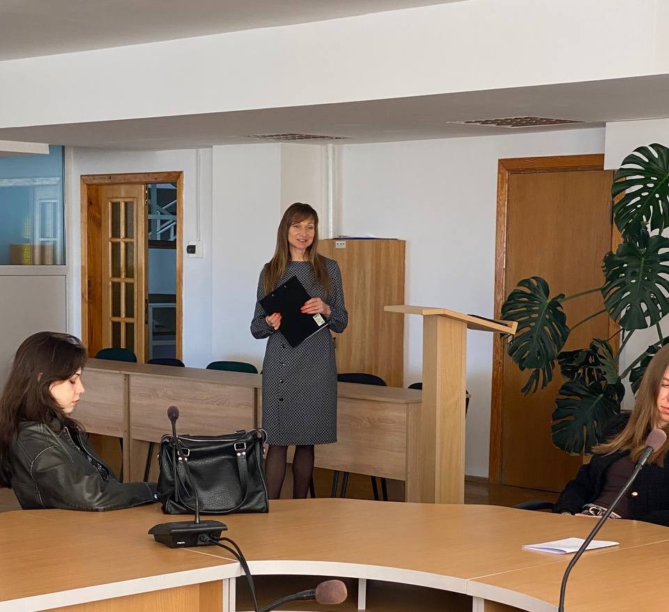 Академічна доброчесність та письмо: зустріч у бібліотеці Університету