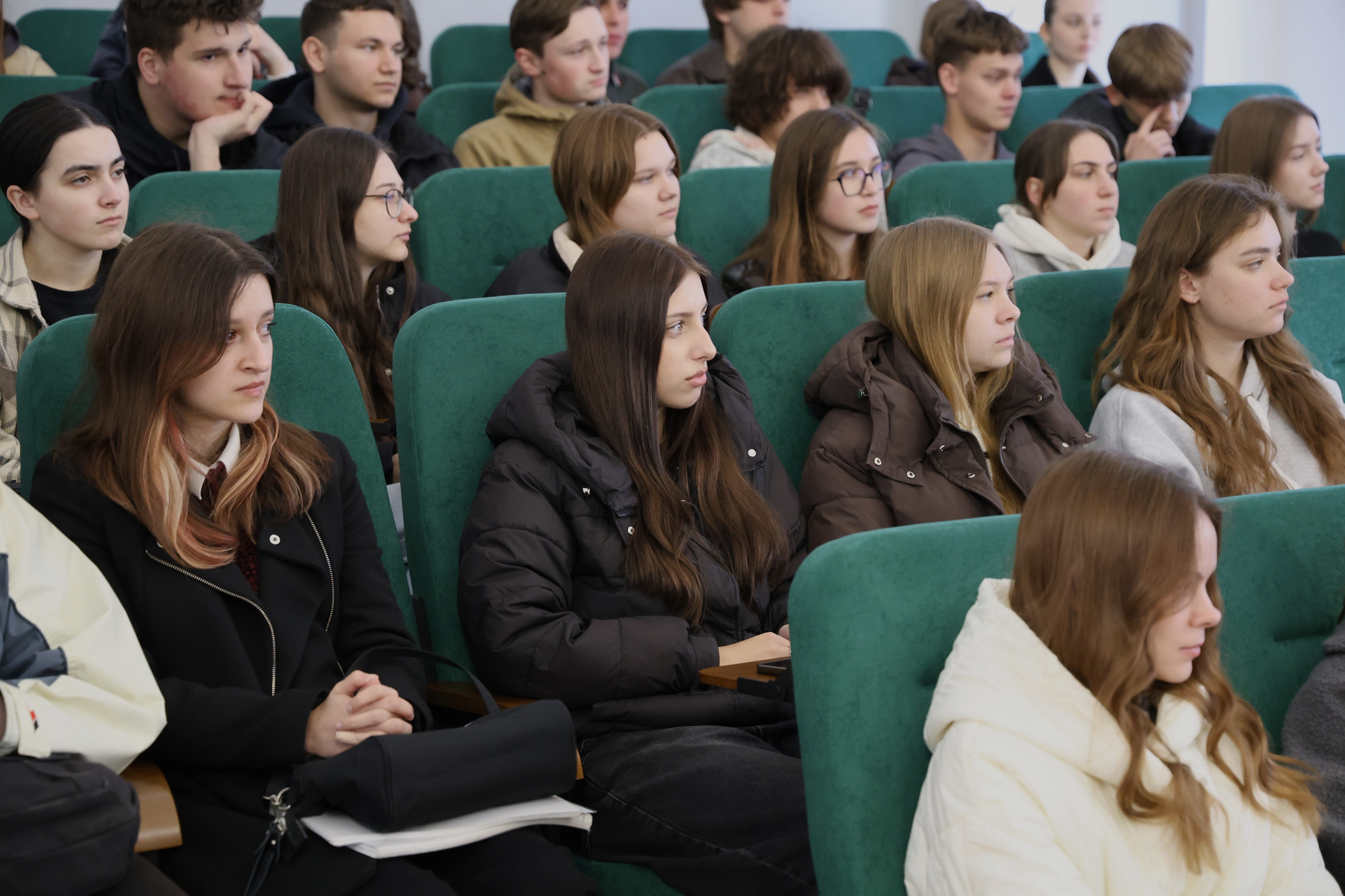 Студенти факультету міжнародних відносин зустрілися із румунською журналісткою Сабіною Фаті 