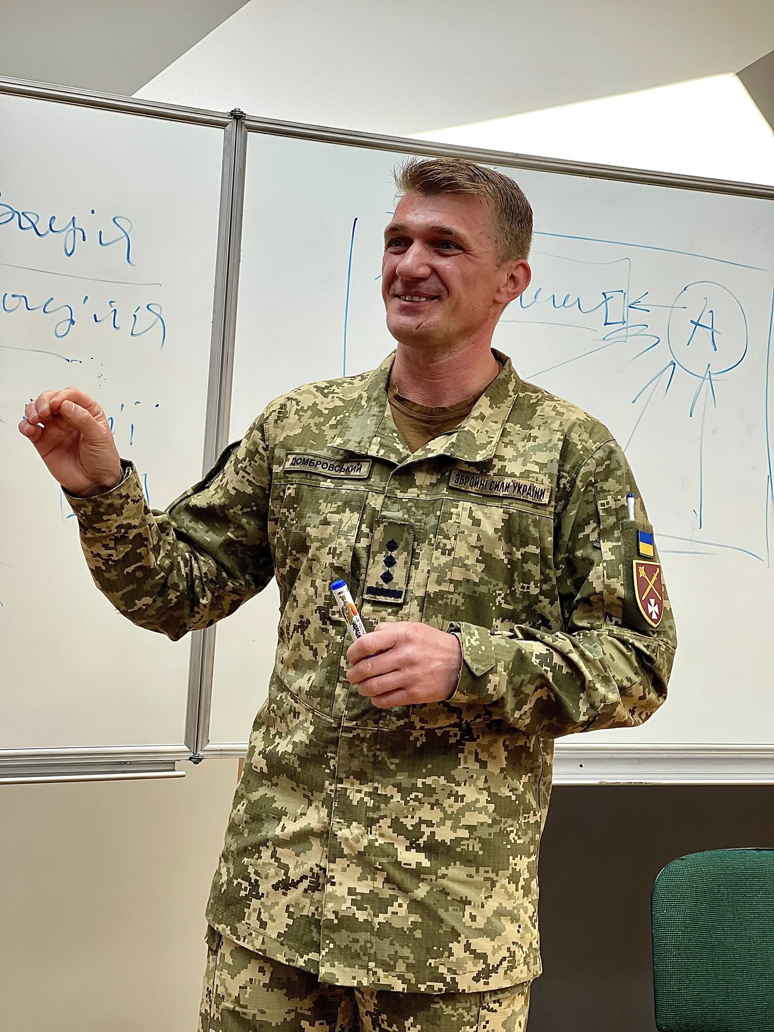 Форум кар’єри: студентам Університету розповіли про особливості роботи військового комунікаційника і журналіста