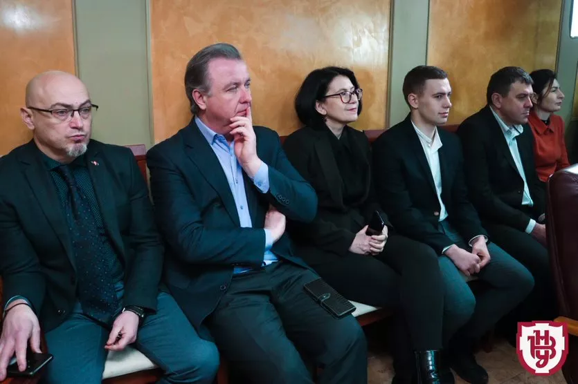 пресконференція