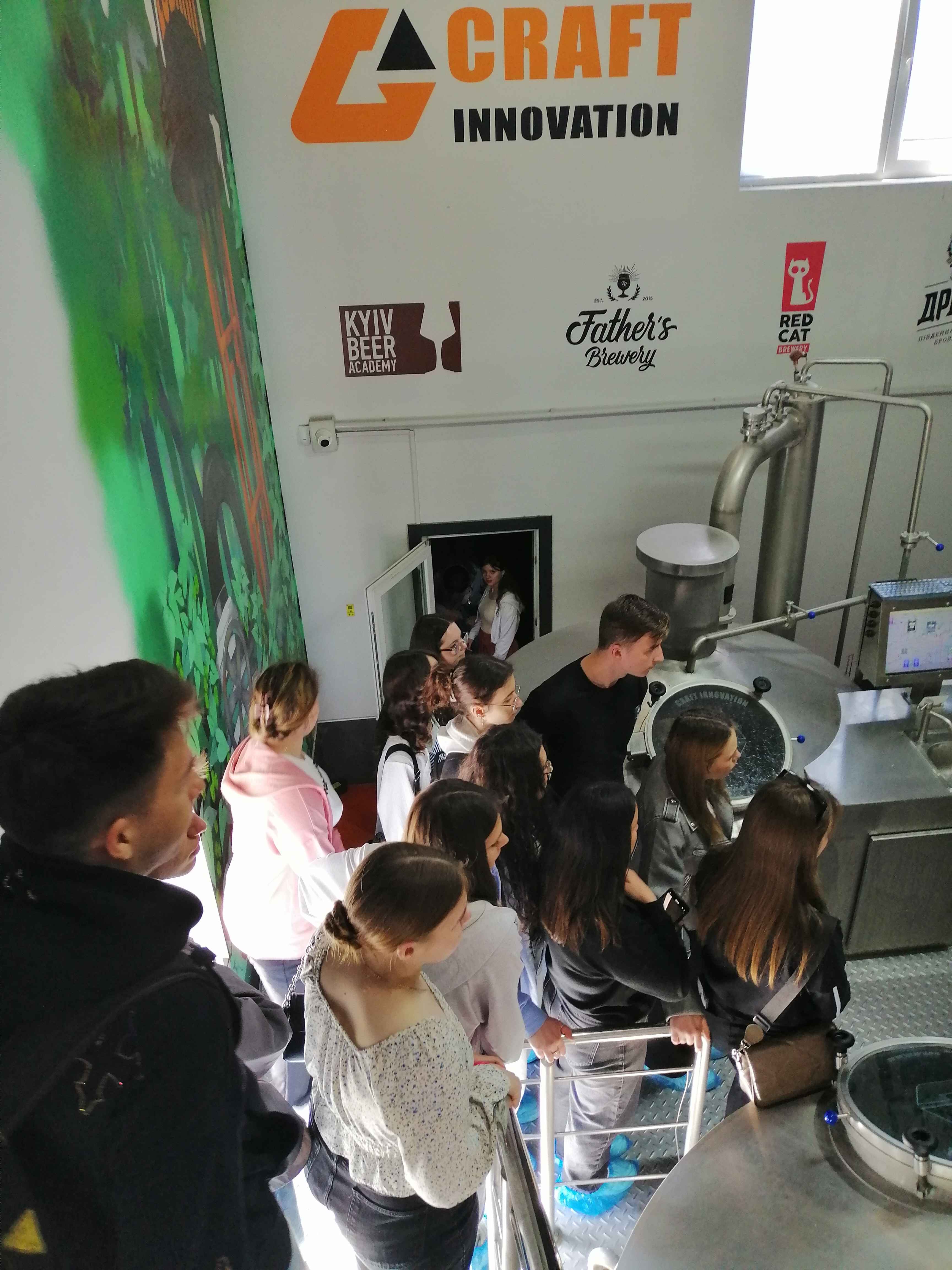 Пізнання економіки на практиці: студенти-географи відвідали «Luchan Brewery»