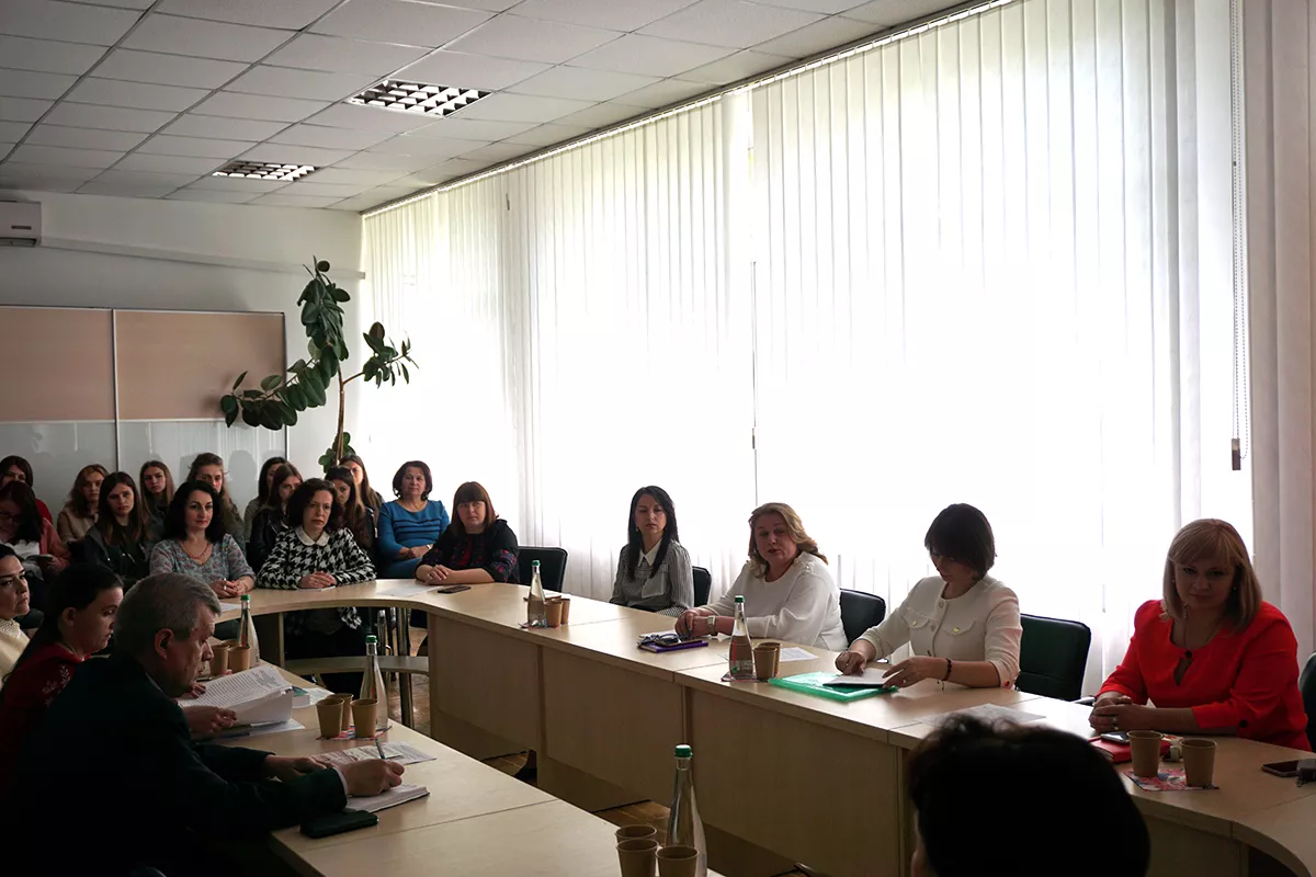 На факультеті педагогічної освіти та соціальної роботи відбувається науково-методичний семінар із підвищення кваліфікації викладачів закладів вищої освіти