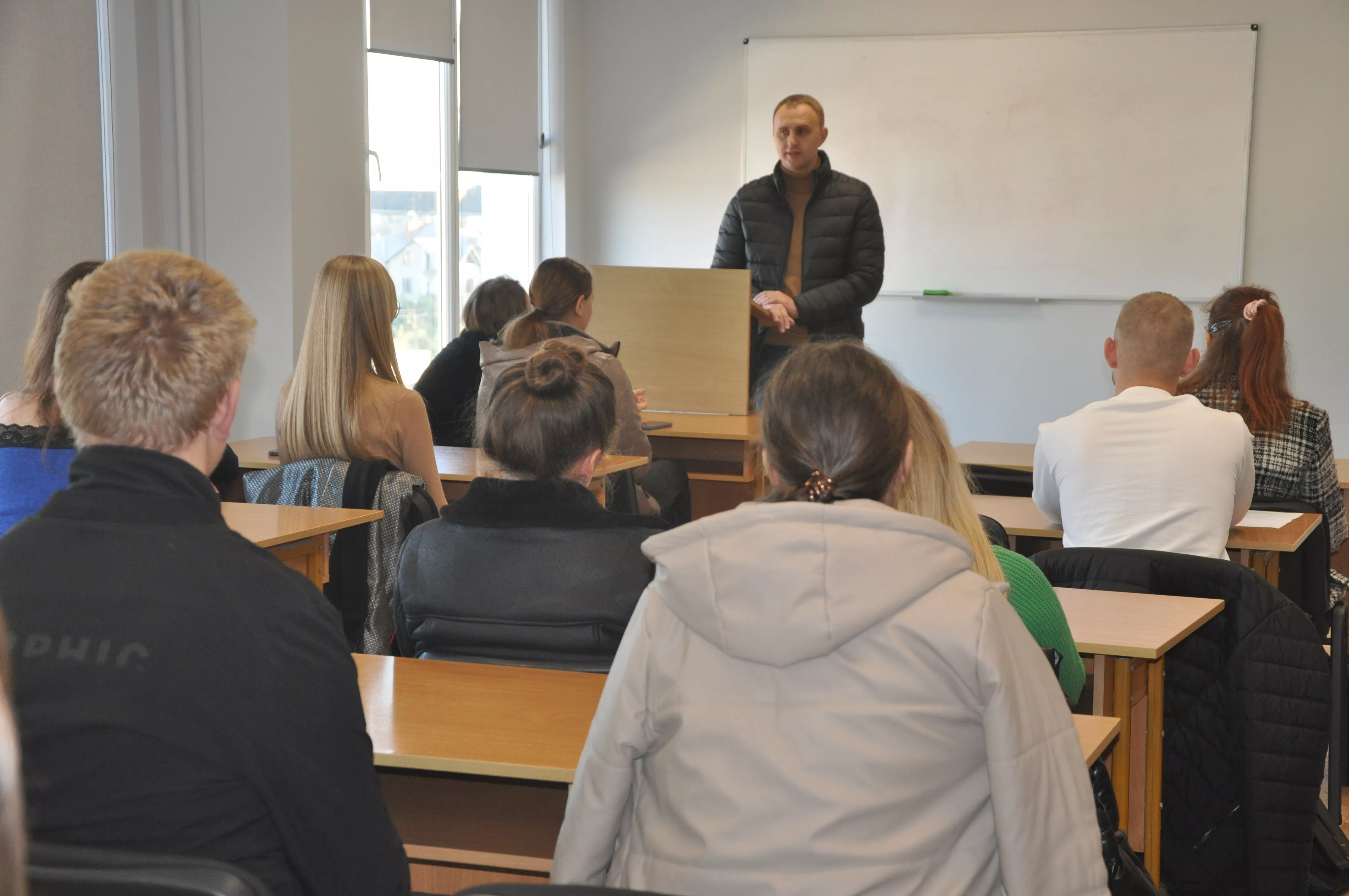 На факультеті хімії та екології – зустріч із випускником Тарасом Остап’юком