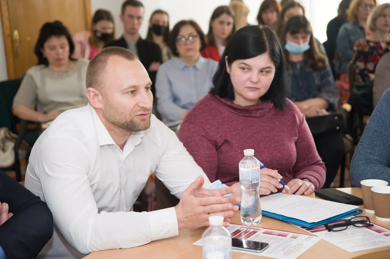 Круглий стіл «Якісна підготовка філолога: сьогодення і перспективи», або Як гармонізувати філологічну освіту з викликами ХХІ ст.?