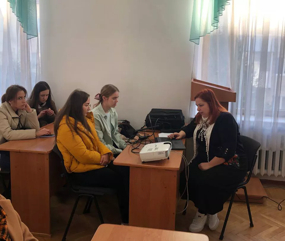 Студенти і викладачі факультету міжнародних відносин обговорили як протидіяти тероризму