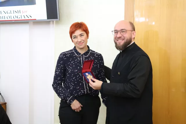 Презентація підручника «ENGLISH FOR THEOLOGIANS»