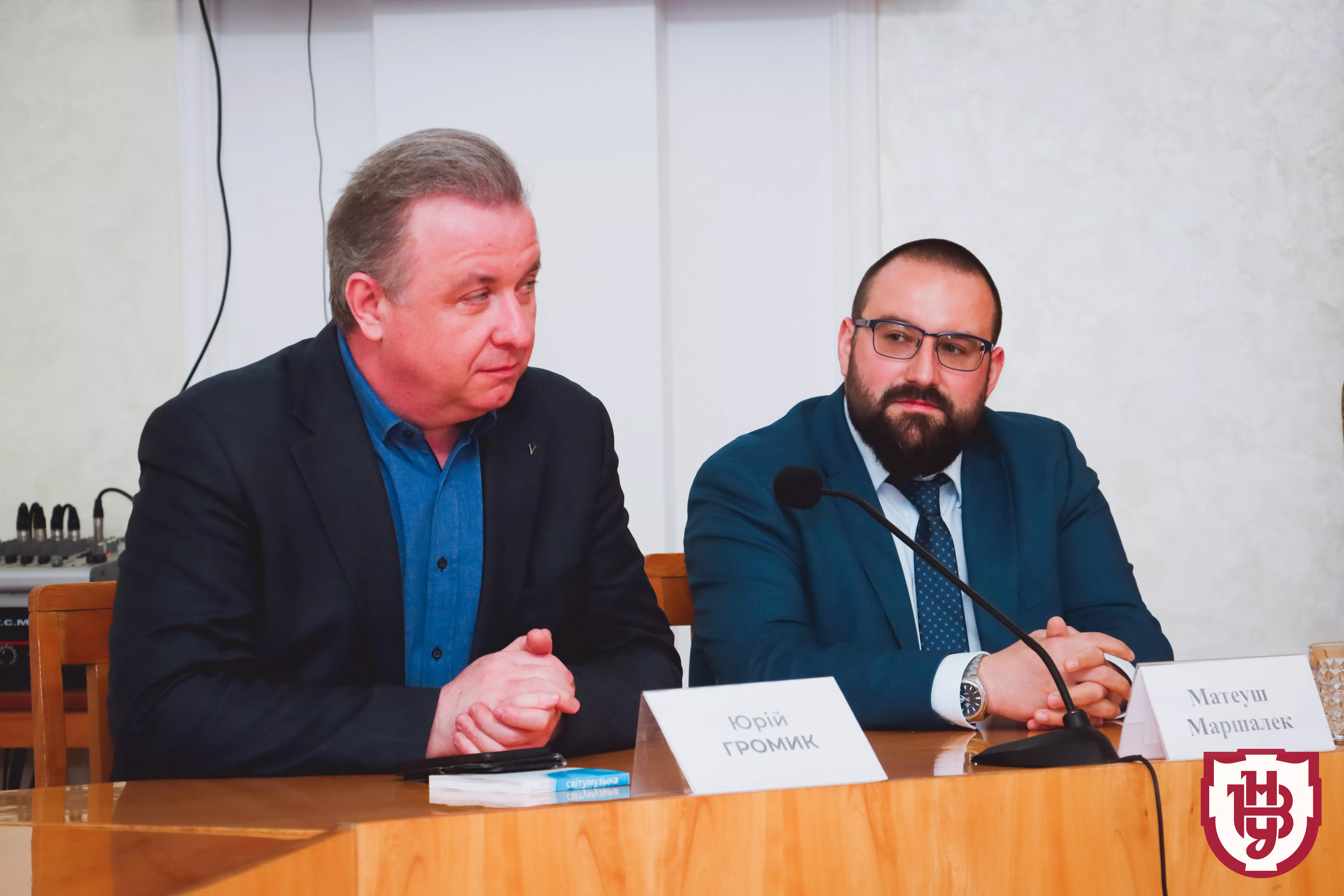 журналісти