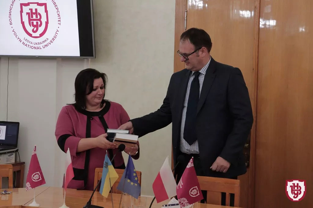 Суспільство