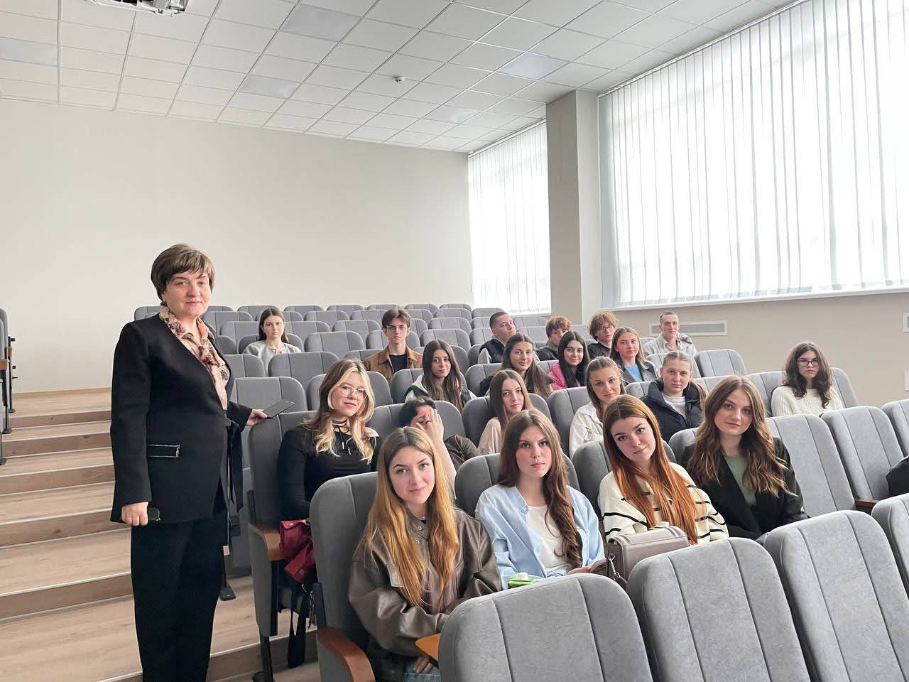 Громадське обговорення освітніх програм кафедри маркетингу: співпраця зі стейкхолдерами для вдосконалення якості освіти