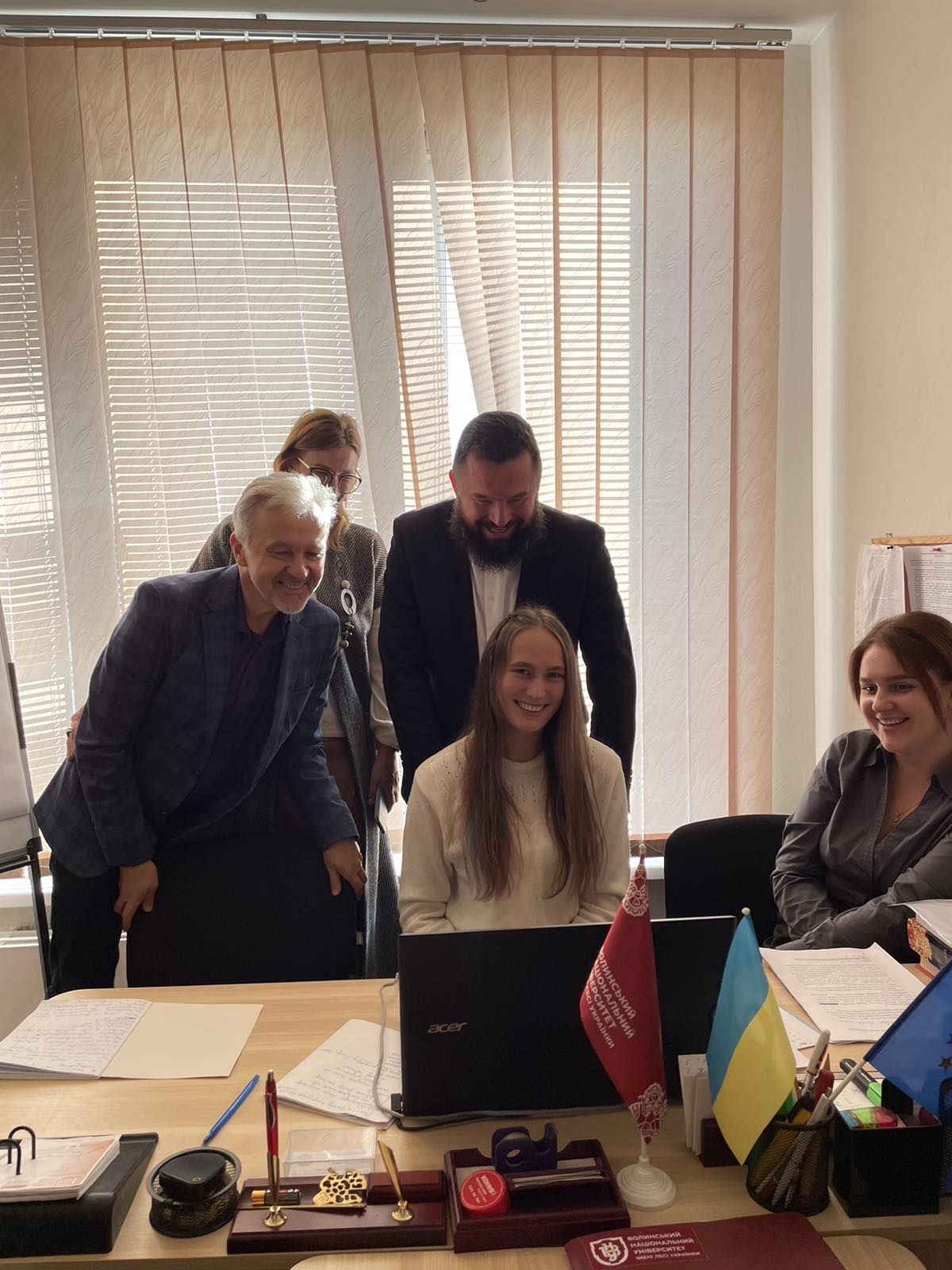 Це зображення було видалене. З міркувань безпеки дозволено зображення лише з локальних доменів. Зображення видалено.