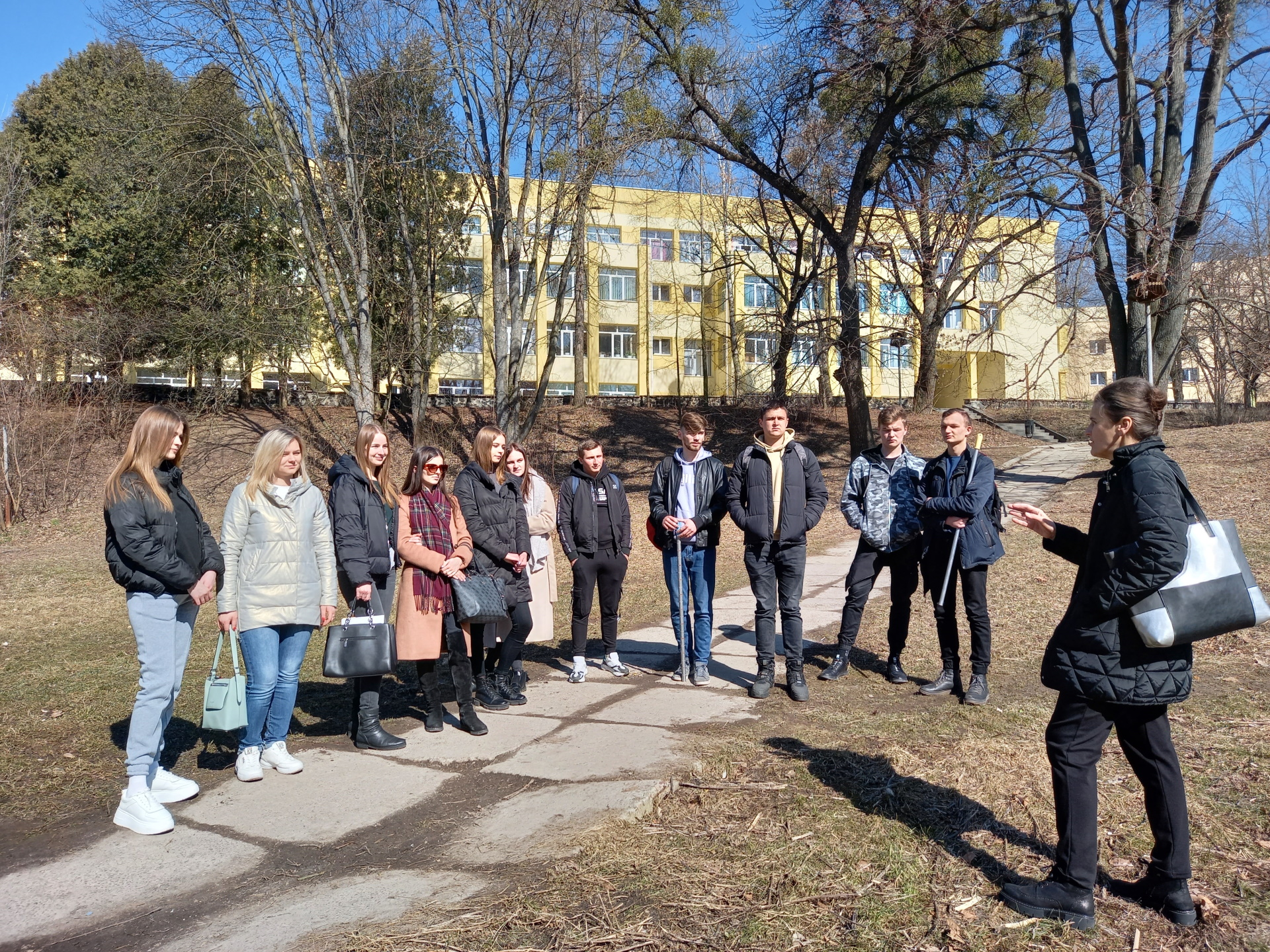 Це зображення було видалене. З міркувань безпеки дозволено зображення лише з локальних доменів. Зображення видалено.