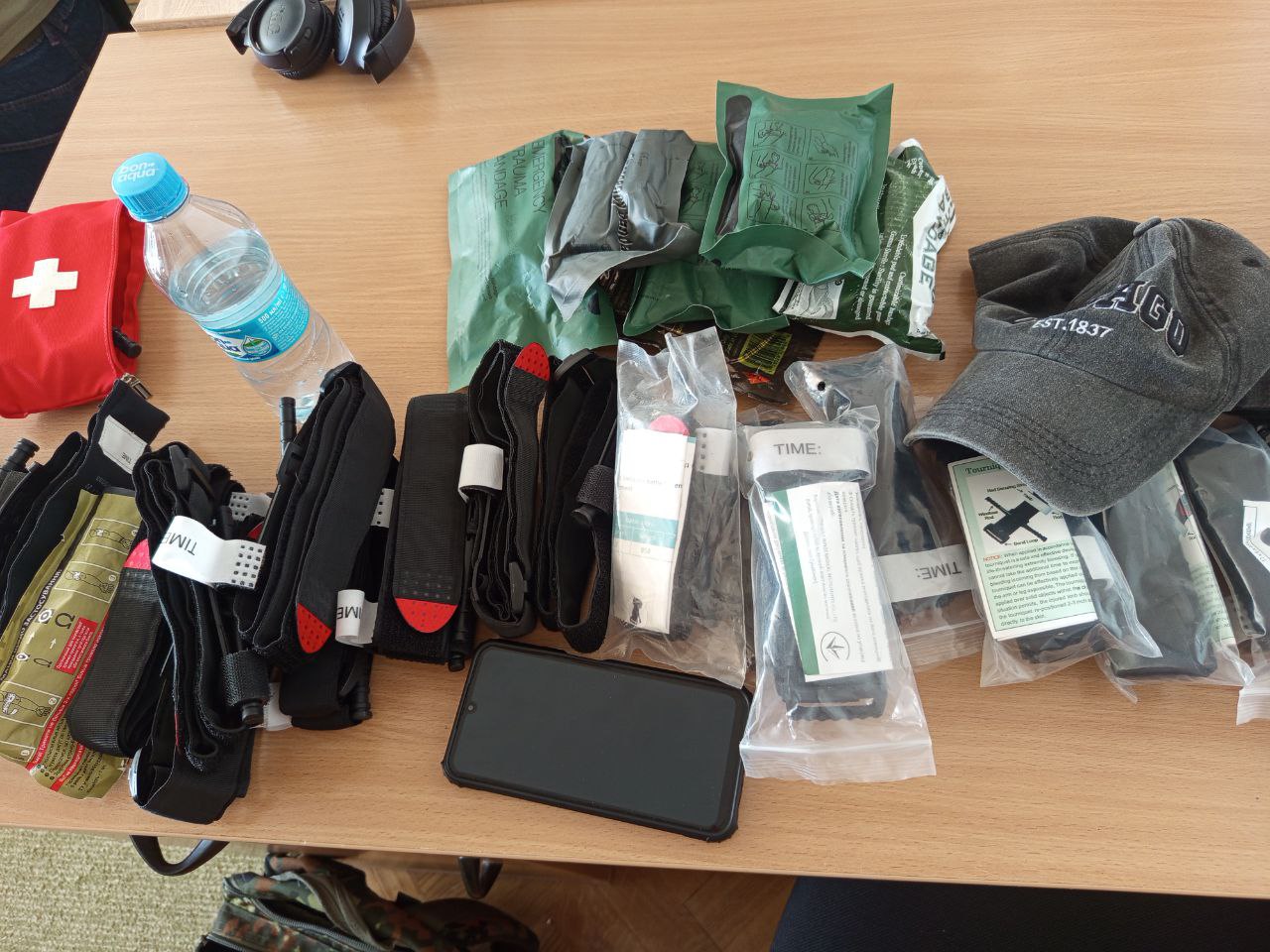 Студентів навчали зупинці кровотечі за допомогою джгута-турнікета