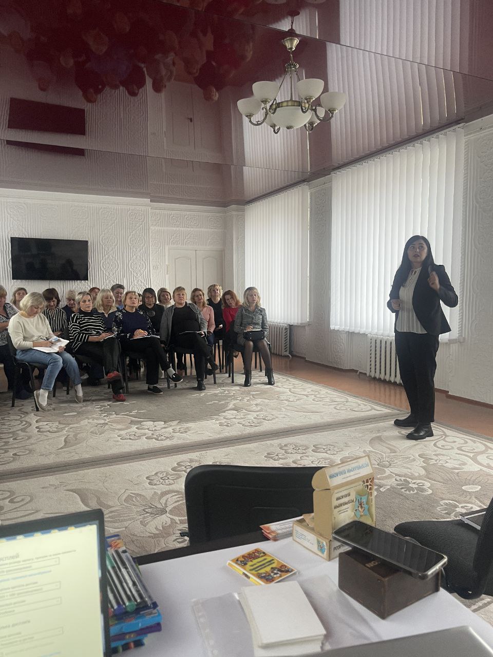 Науковці факультету психології вчили педагогів стресостійкості