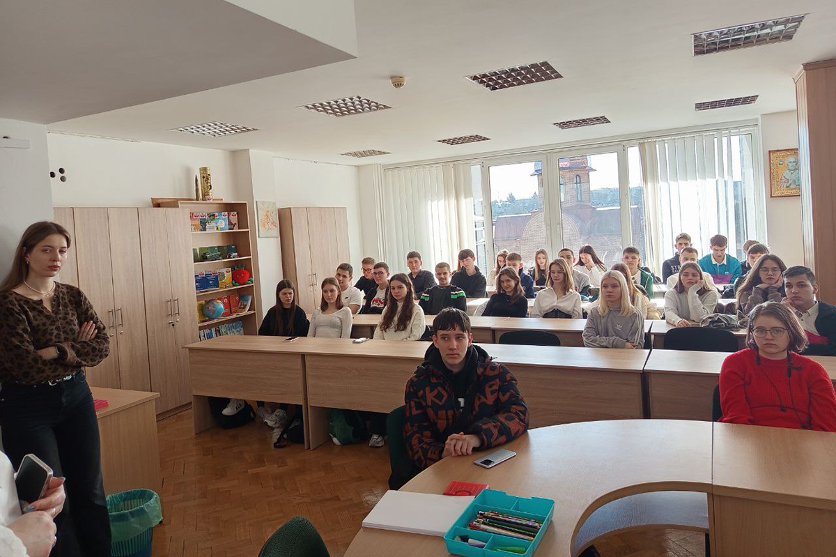 Практичні психологи Університету провели профорієнтаційну зустріч зі школярами