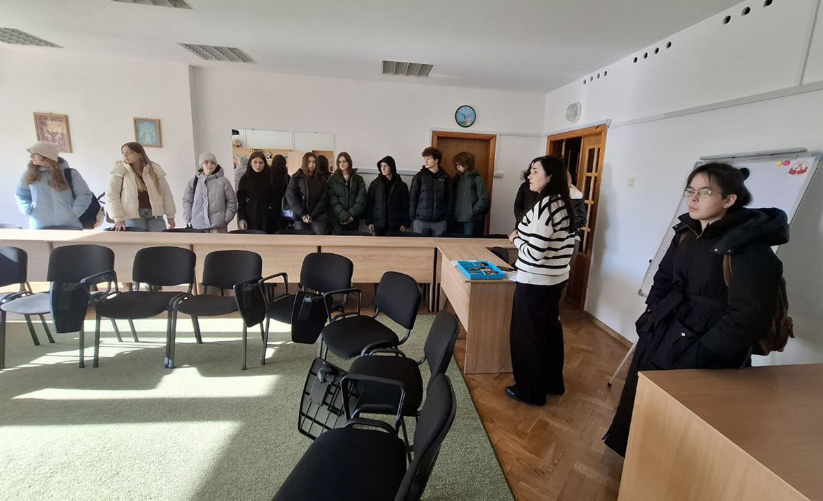 Практичні психологи Університету провели профорієнтаційну зустріч зі школярами