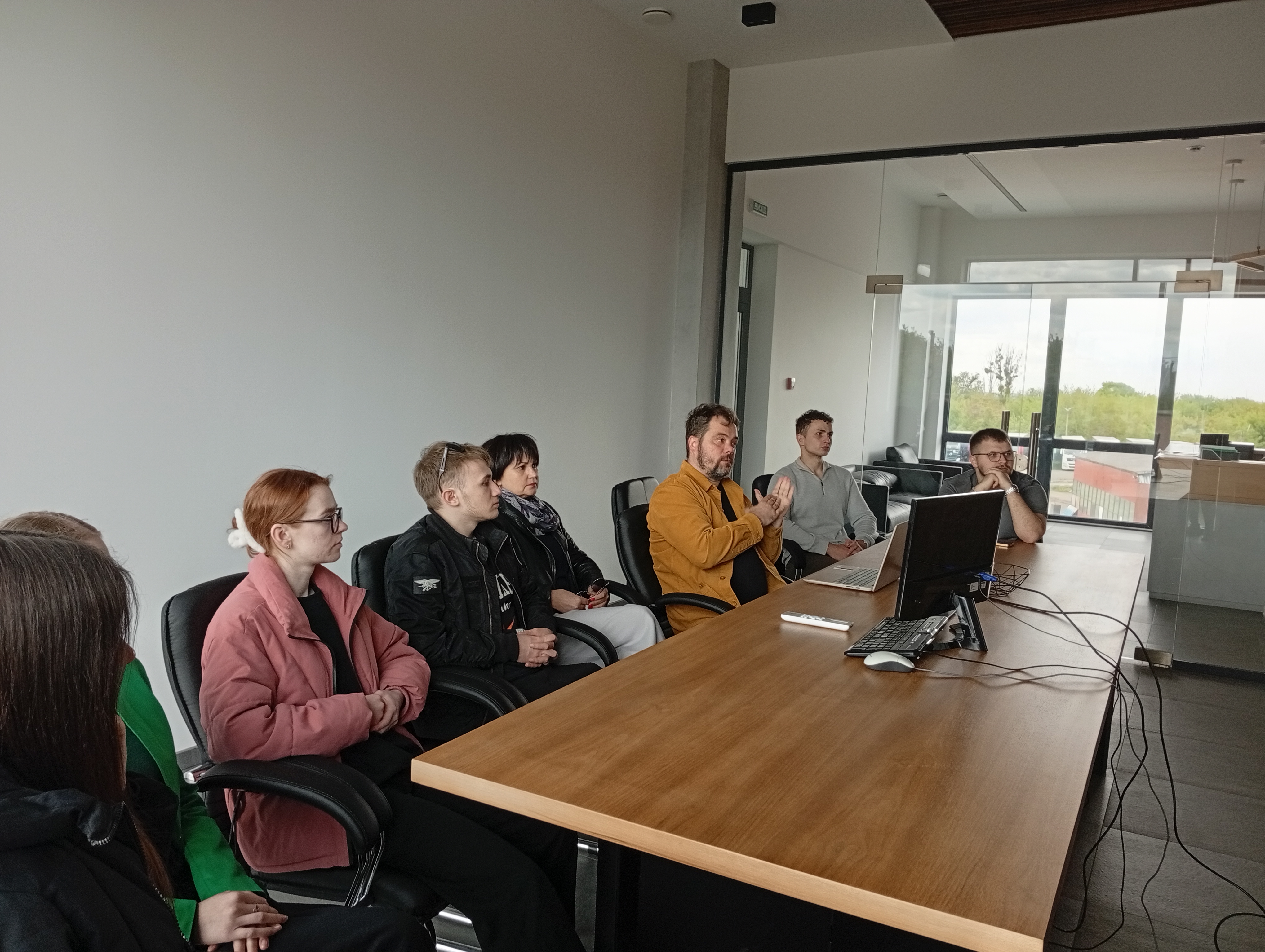 Екскурсія та виїзна лекція для майбутніх менеджерів у компанії «Леонтьєв»