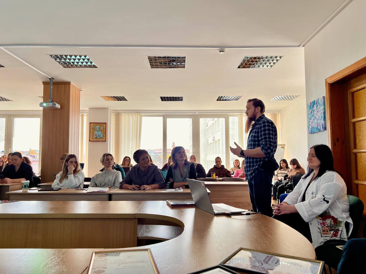 Історія успіху: 35 років формування професіоналів 