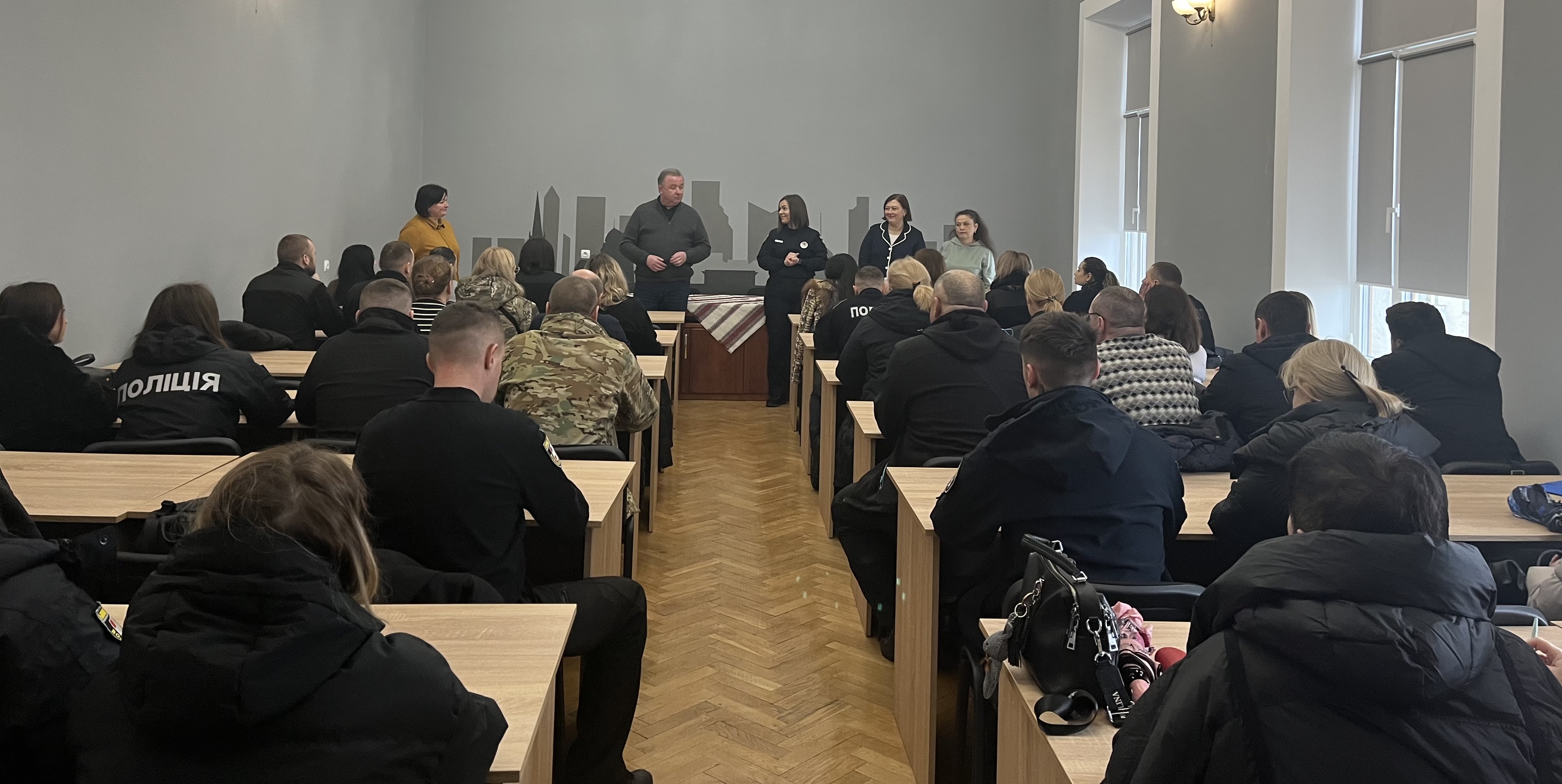 Викладачі факультету міжнародних відносин навчатимуть волинських поліцейських англійської мови