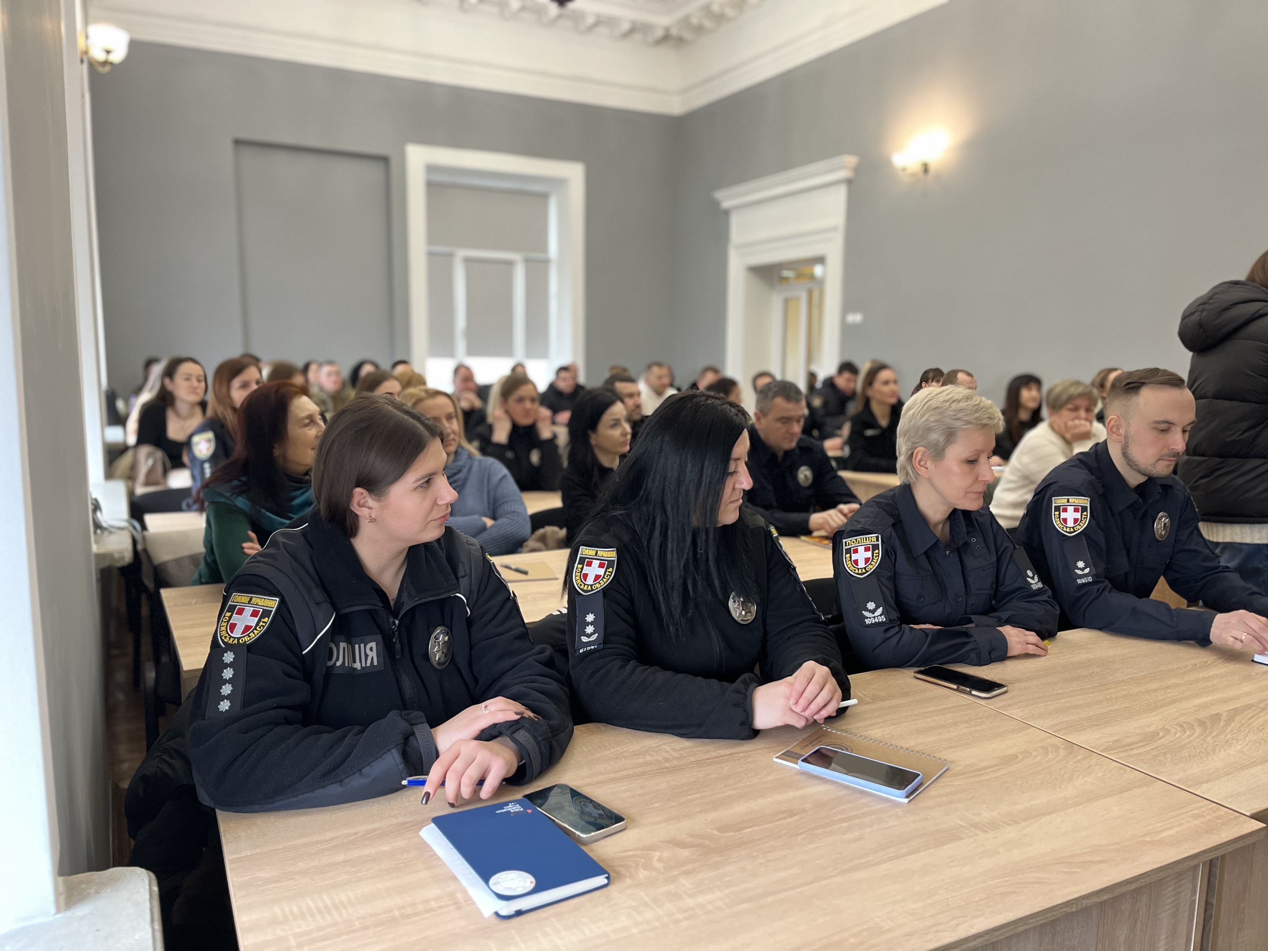 Викладачі факультету міжнародних відносин навчатимуть волинських поліцейських англійської мови