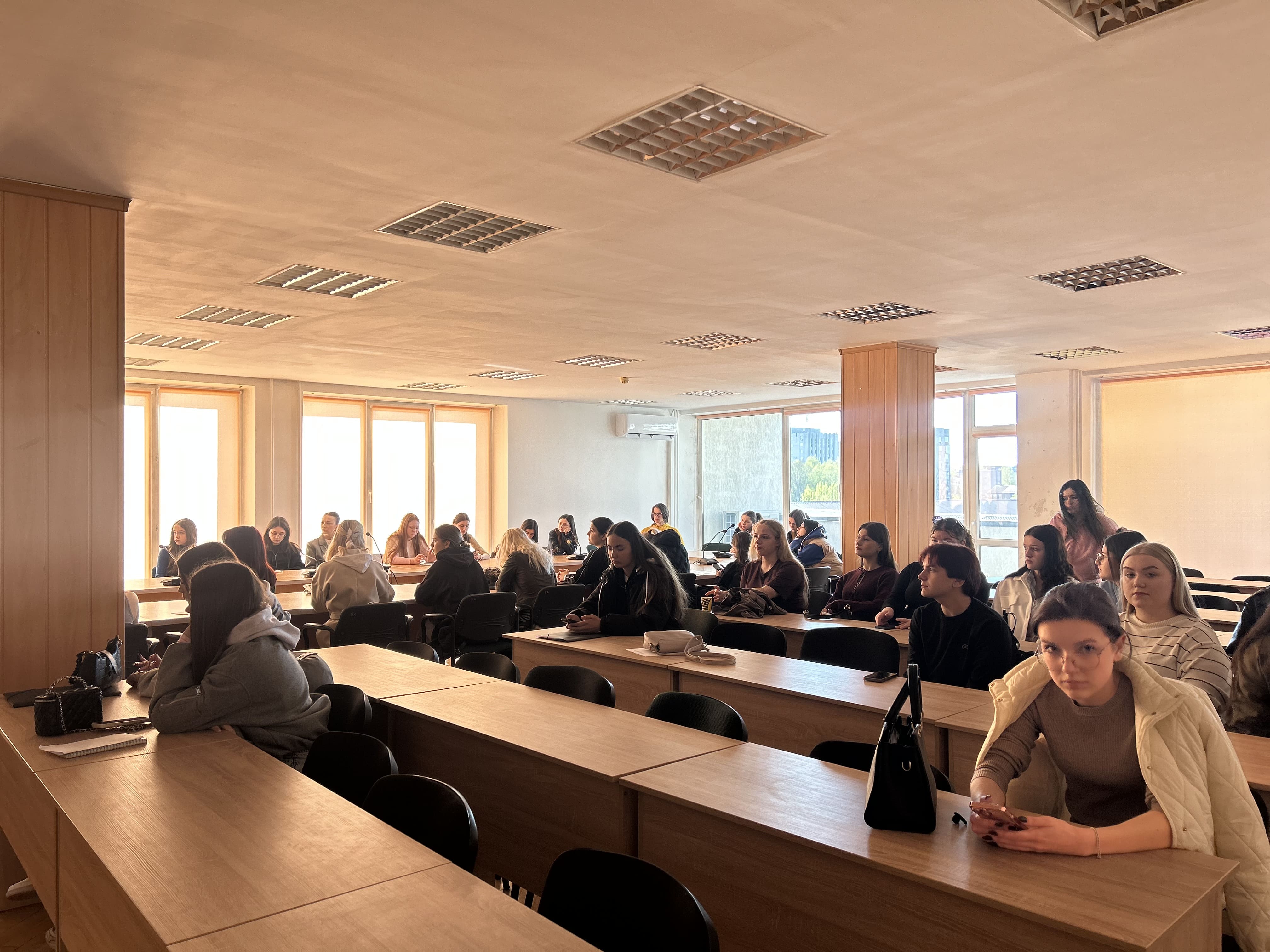 Освітній діалог: зустріч із військовими психологами