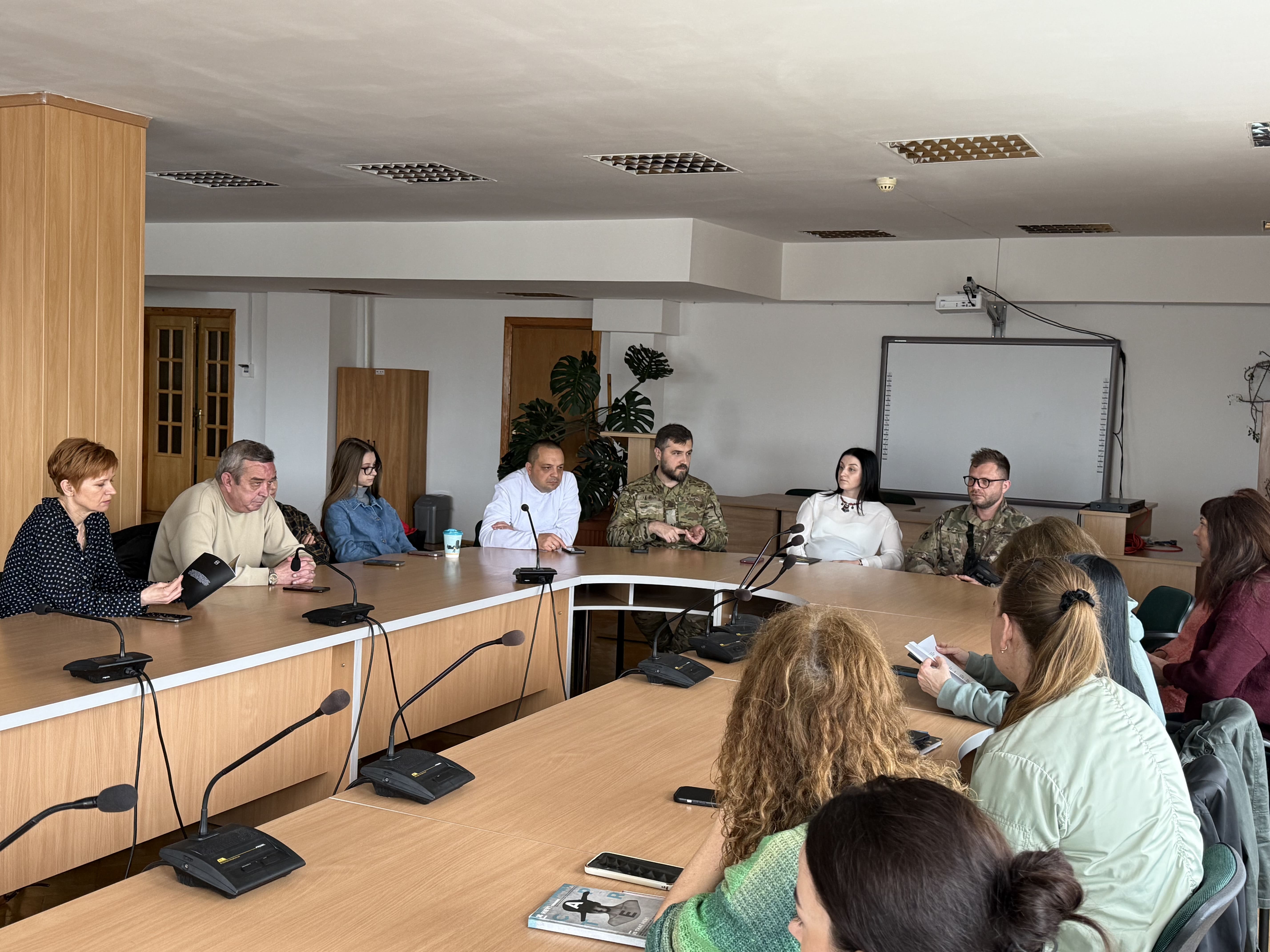 Перша презентація посібника «Мова єдності: діалоги порозуміння»