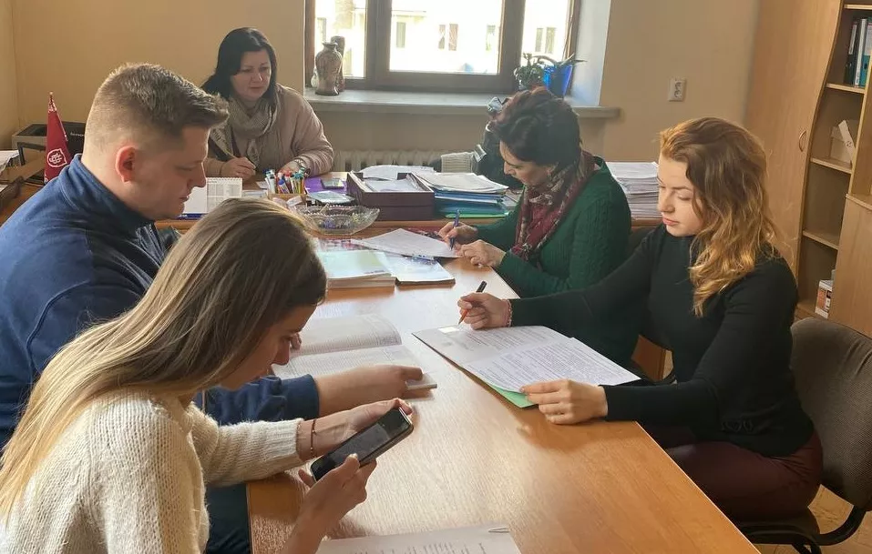 Дуальна форма здобуття освіти і робота з аспірантами на факультеті міжнародних відносин