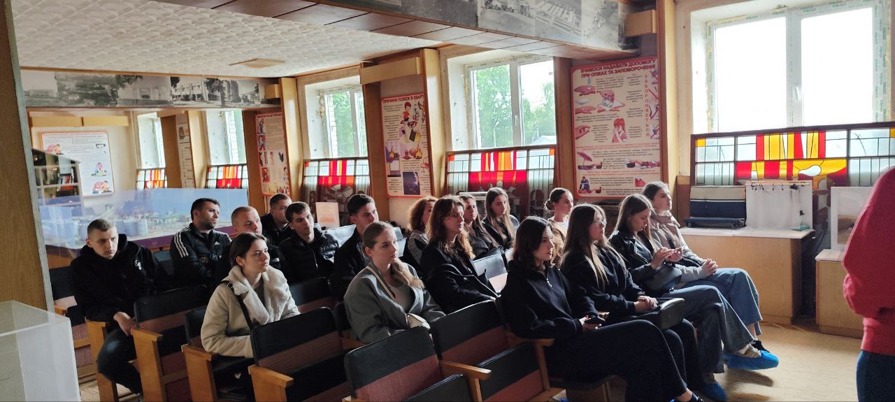 Студенти факультету біології та лісового господарства відвідали виставку пожежно-рятувальної служби ДСНС у Волинській області