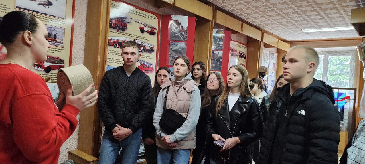 Студенти факультету біології та лісового господарства відвідали виставку пожежно-рятувальної служби ДСНС у Волинській області