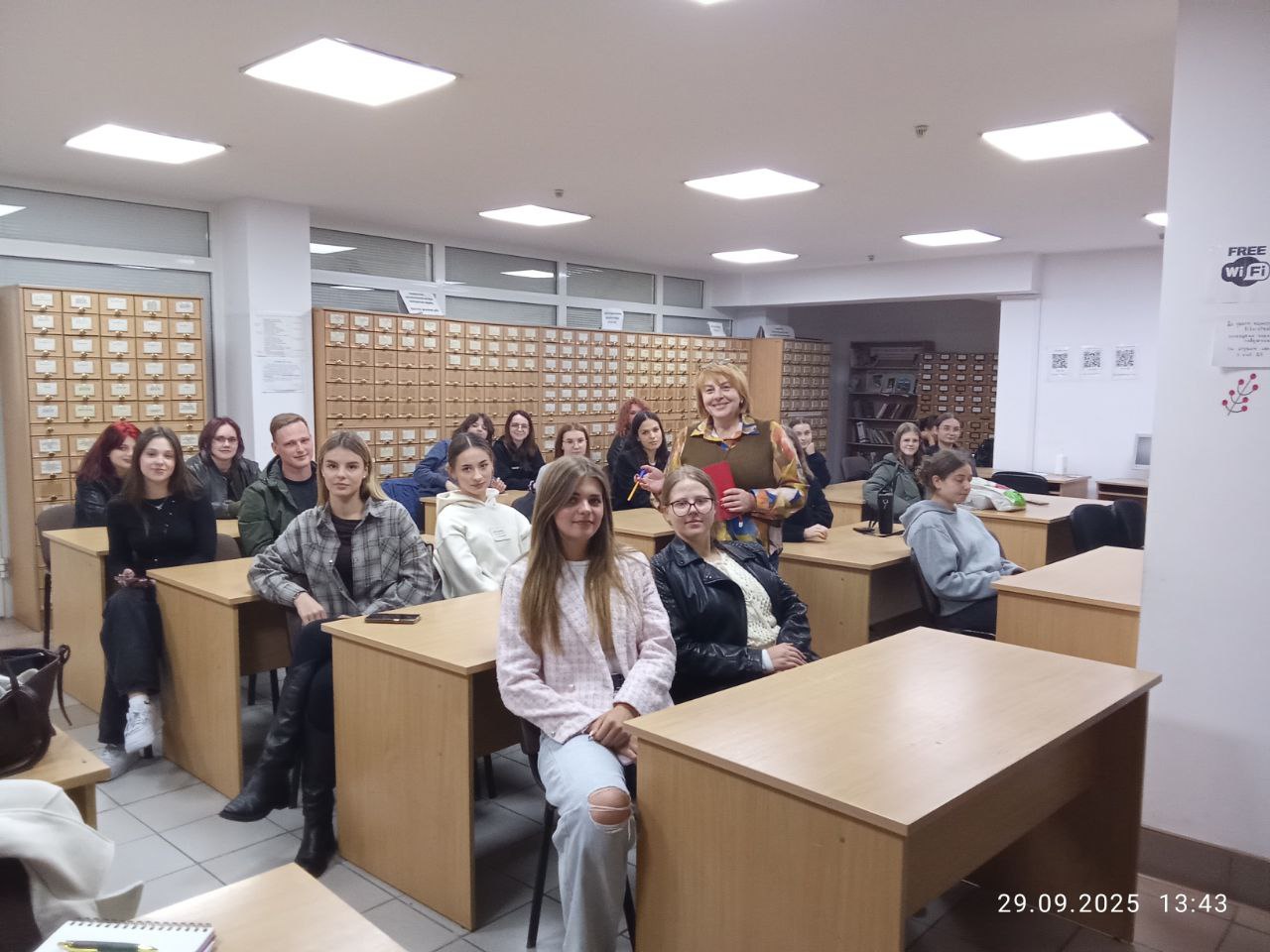 Від ресурсів до академічної доброчесності: інформаційні екскурсії у бібліотеці