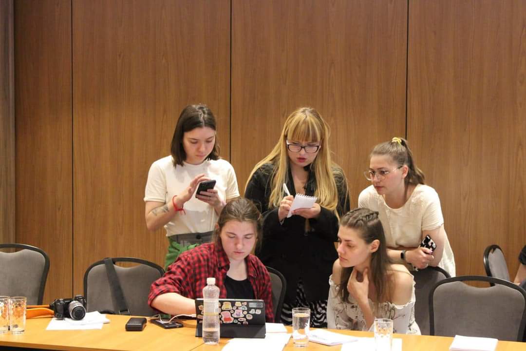 журналістика