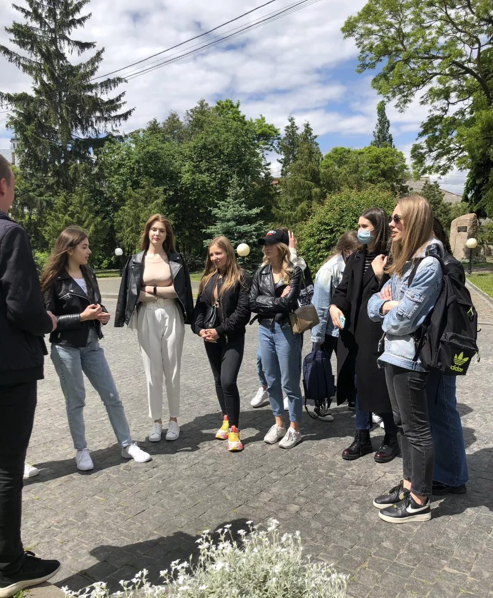 Вивчаємо своє!