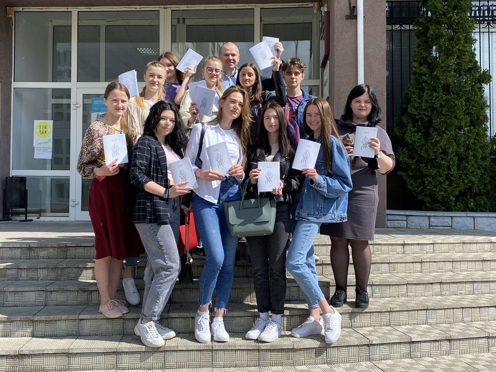 Студенти-філологи складають заліки у формі виданих книжок