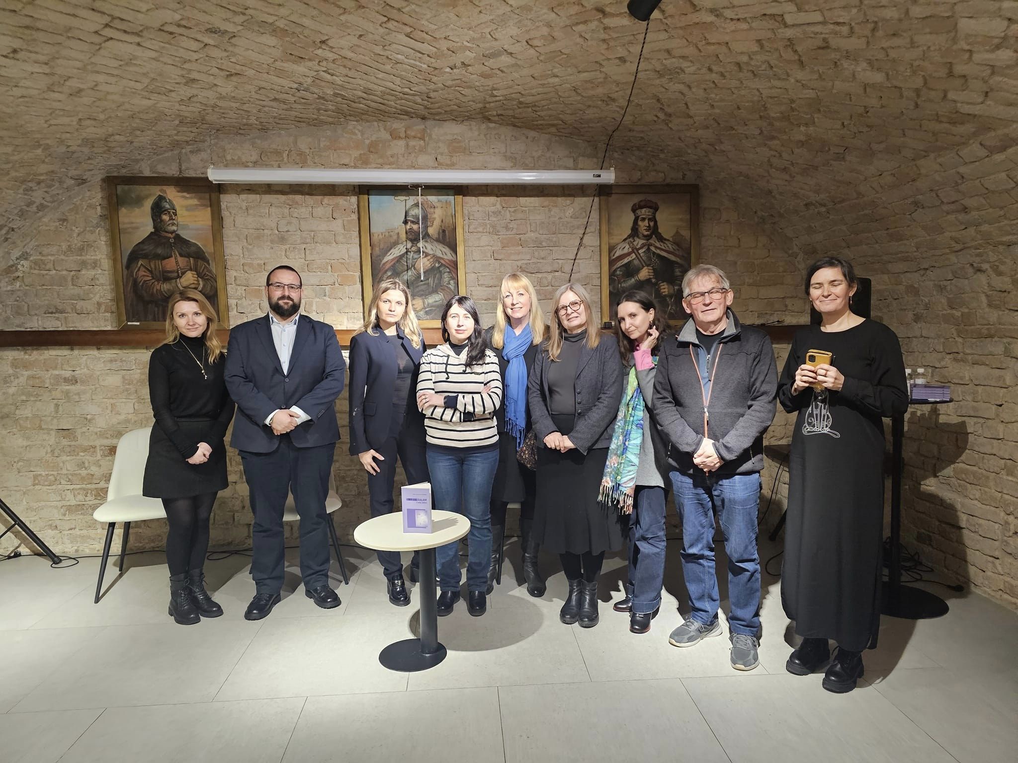 «Nie zabrałam ze sobą radości»: презентація двомовної поетичної збірки