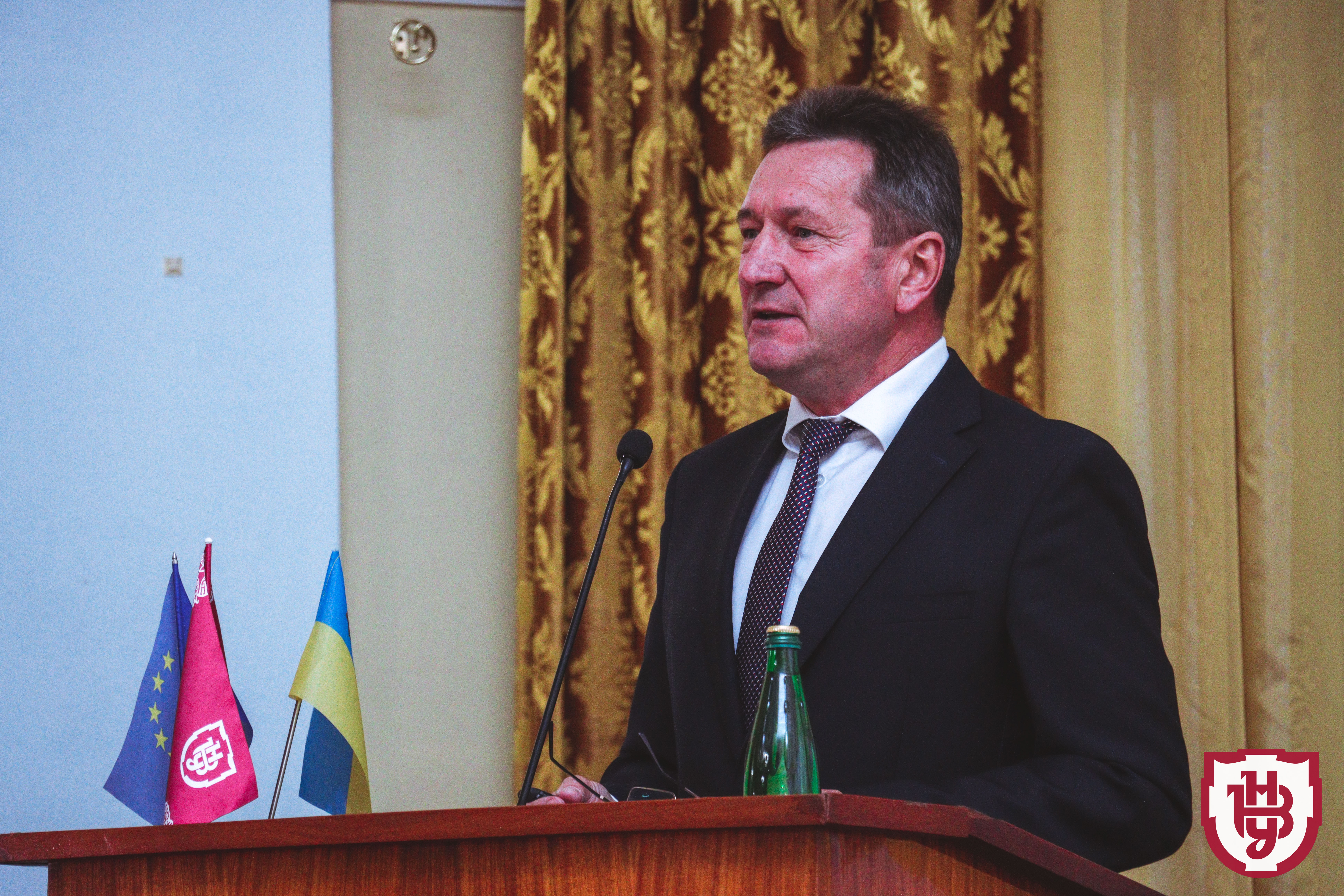 конференція