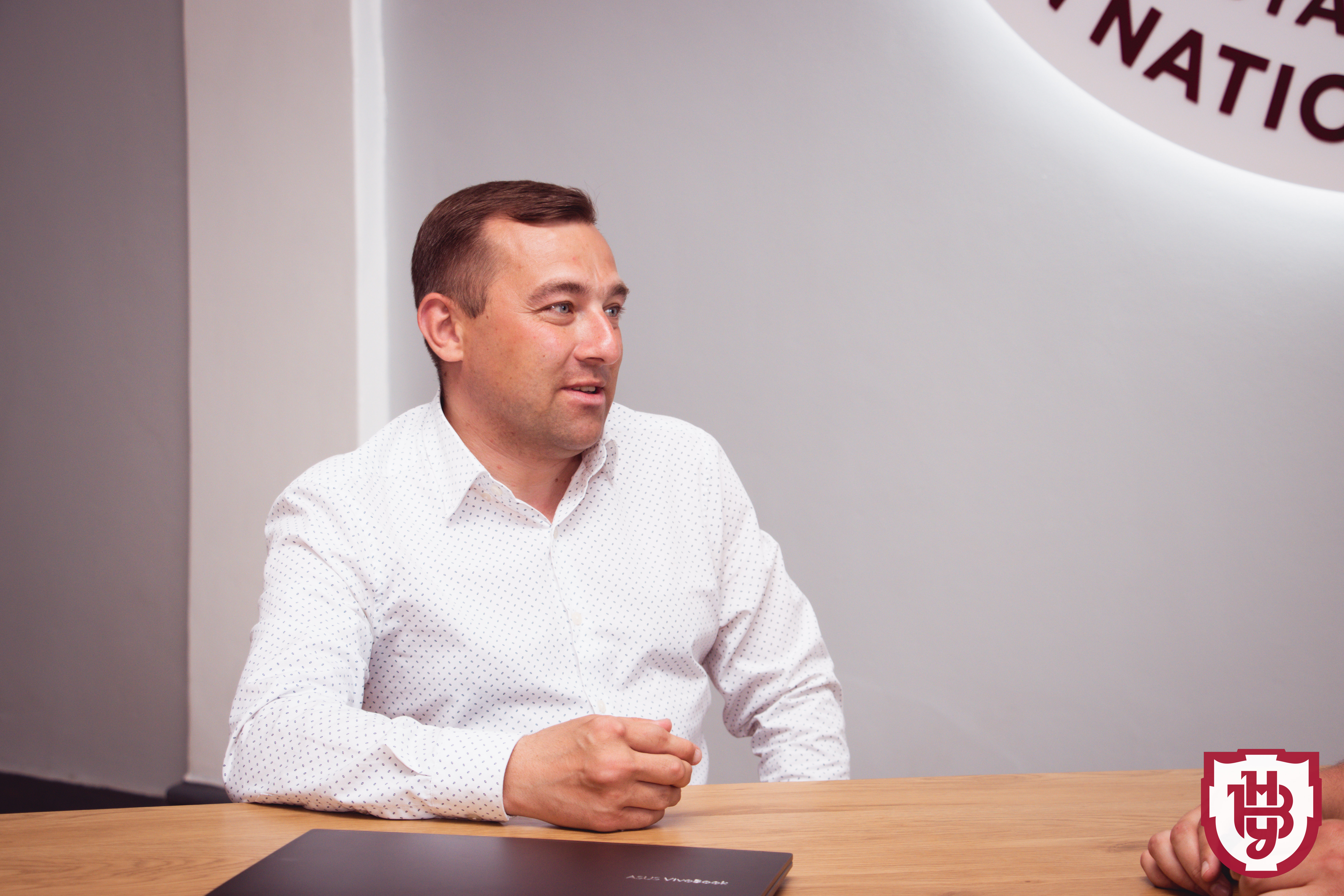 Зйомки в кіно, розкопки та любов до історії: інтерв'ю з викладачем Іваном Рудянином