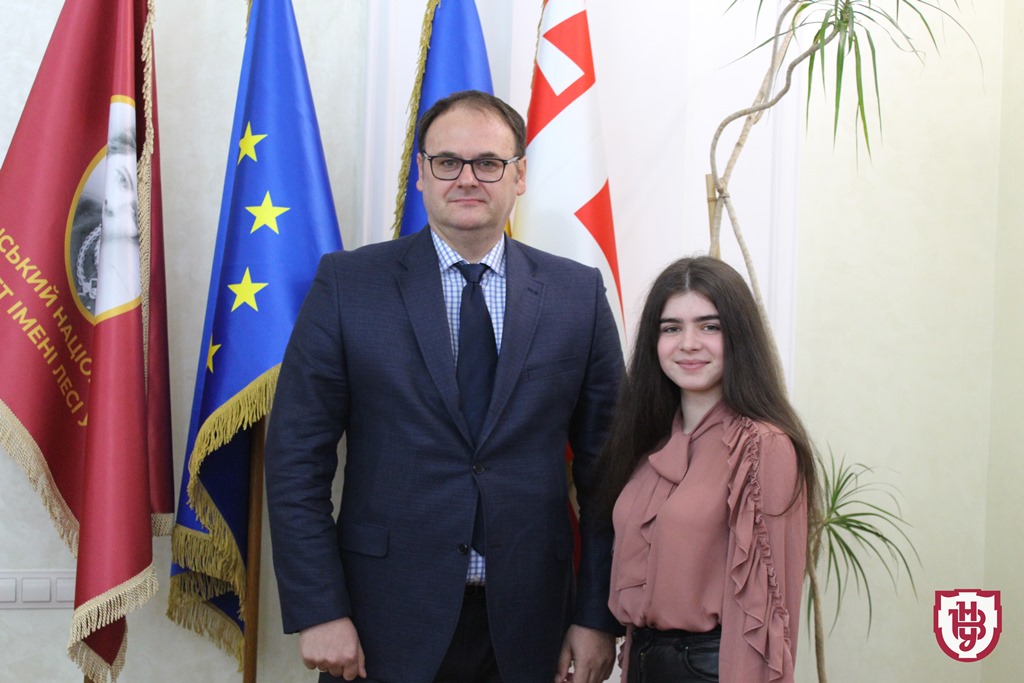 Суспільство