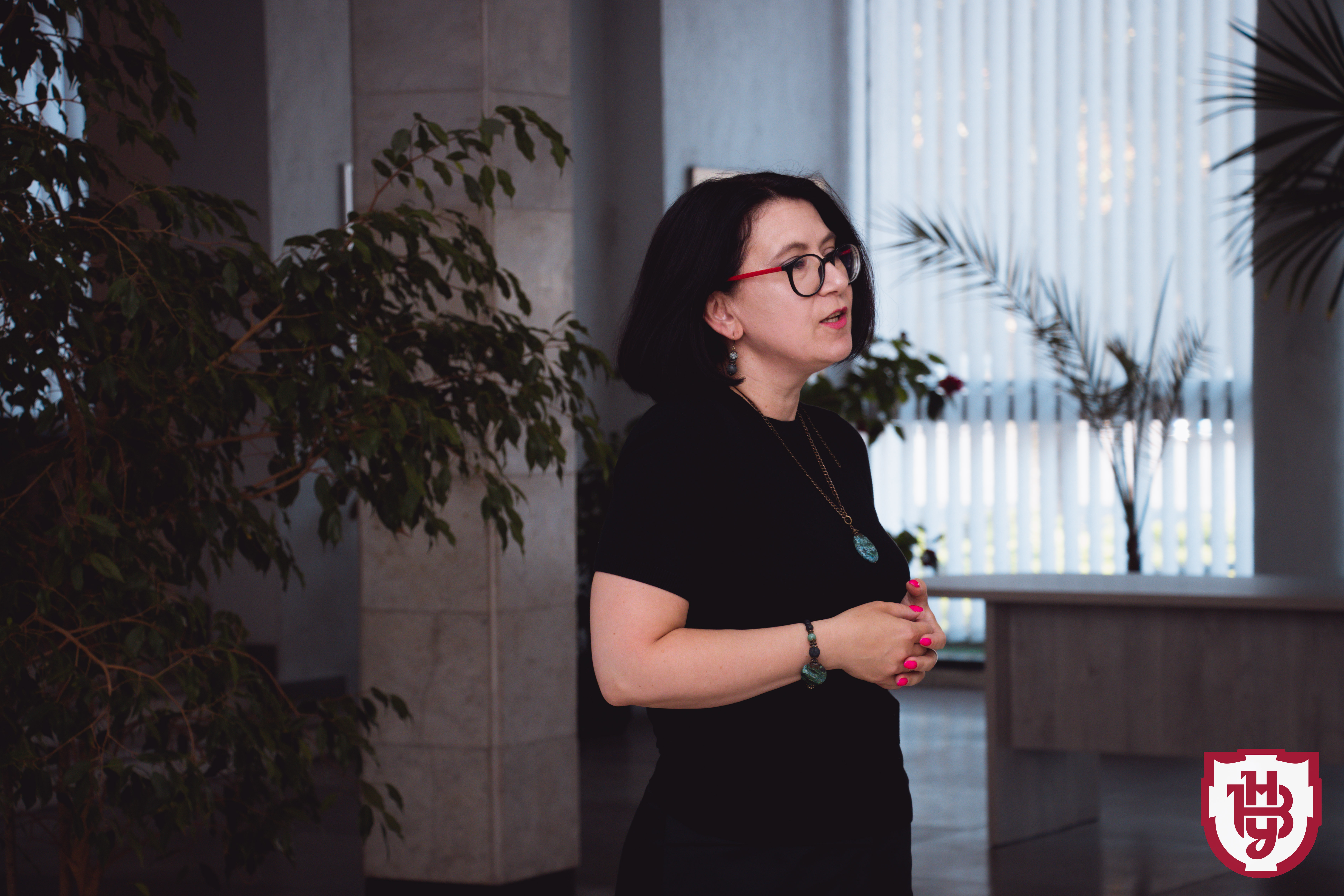 політологи