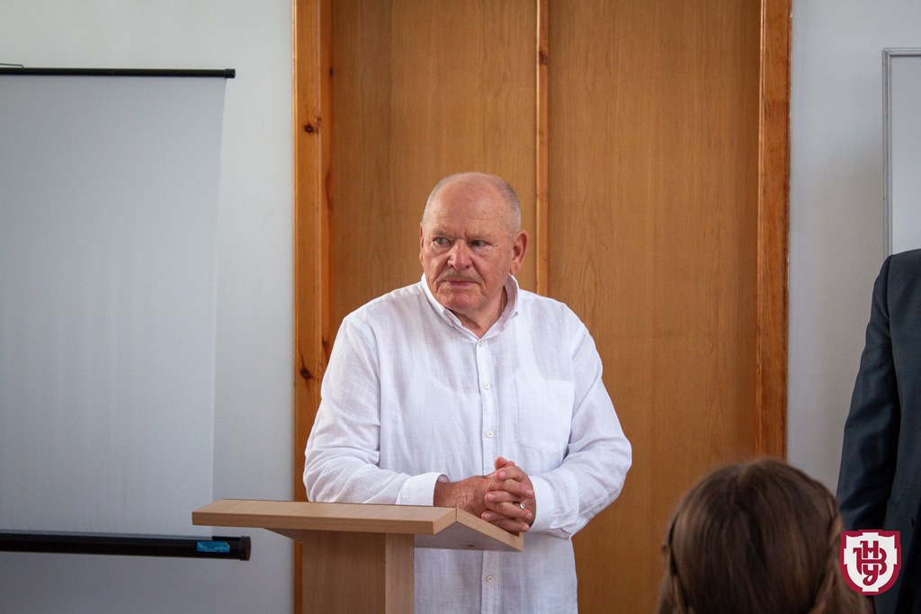 Суспільство