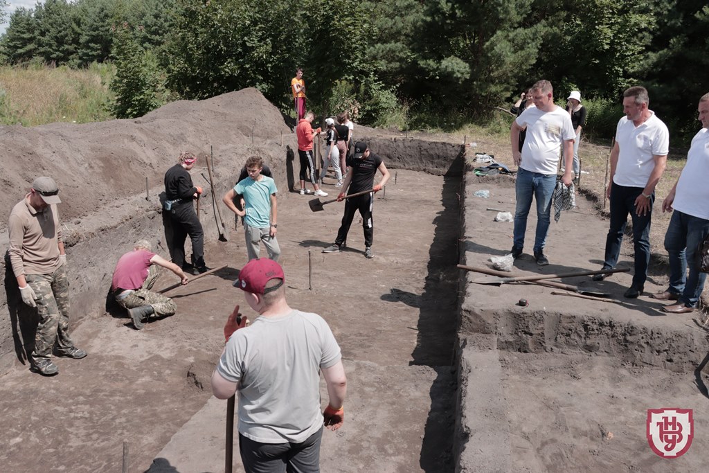 Суспільство