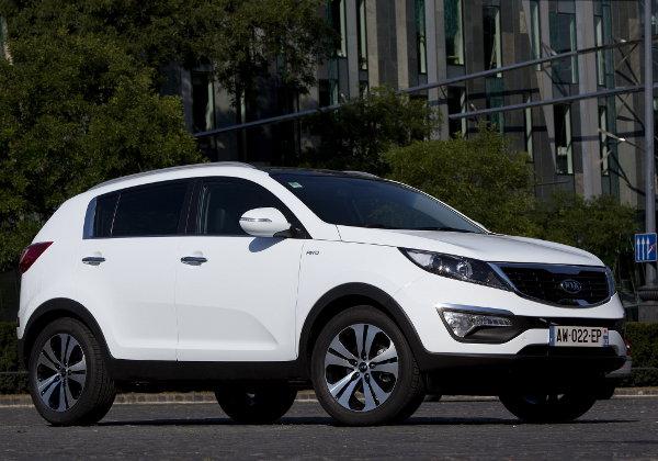 Автомобиль Kia Sportage, 2010 г.