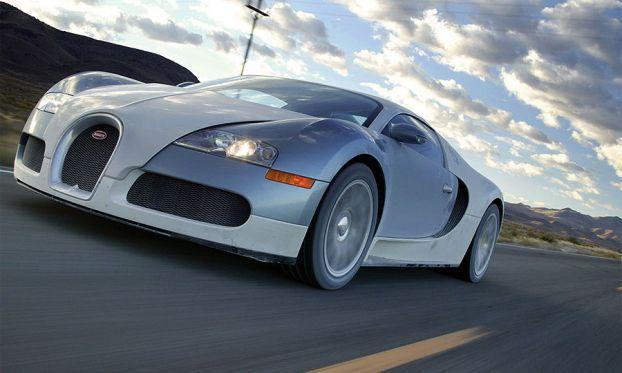 Автомобиль Bugatti Veyron, 2005 г.