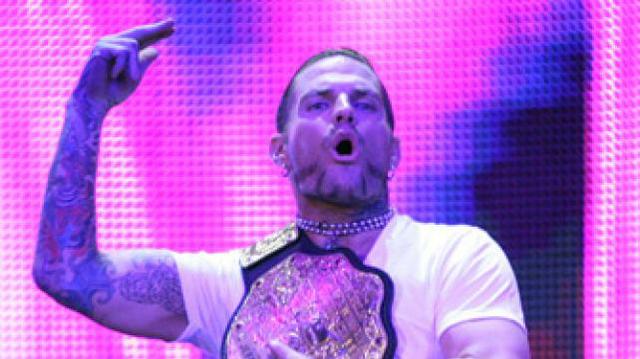 Передача "WWE", SYFY UNIVERSAL