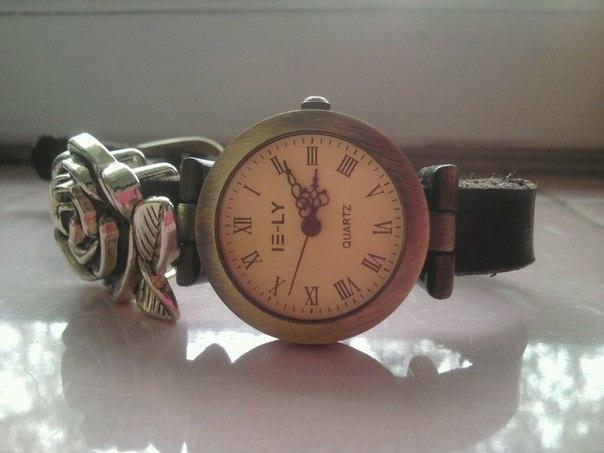 Часы TinyDeal KB-191884