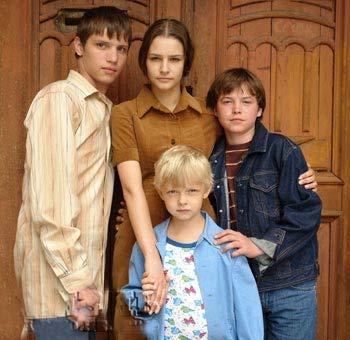 Сериал "Громовы"