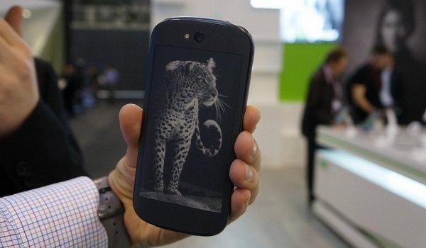Телефон Yotaphone 2