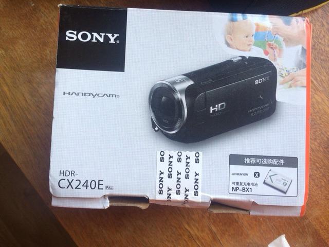 Видеокамера Sony Hdr-cx240e