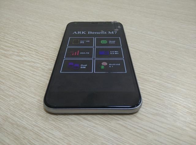 Телефон ARK Benefit M7