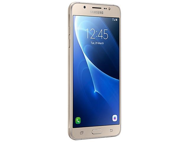 Телефон Samsung Galaxy J7