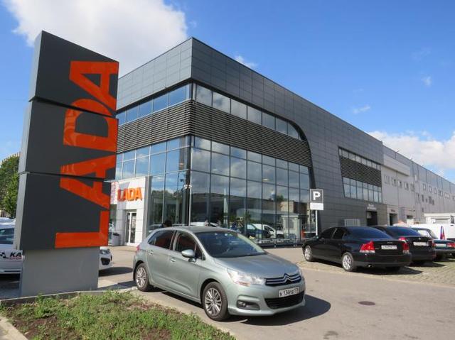 Автосалон "Официальный дилер Lada Форсаж", Санкт-Петербург